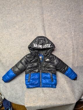 NIKE Size 3T Boys Toddler Full-Zip Puffer Jacket Winter Coat Black Blue Hooded